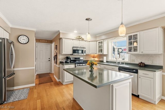 2090 Sand Run Knolls Drive, Akron, OH 44313