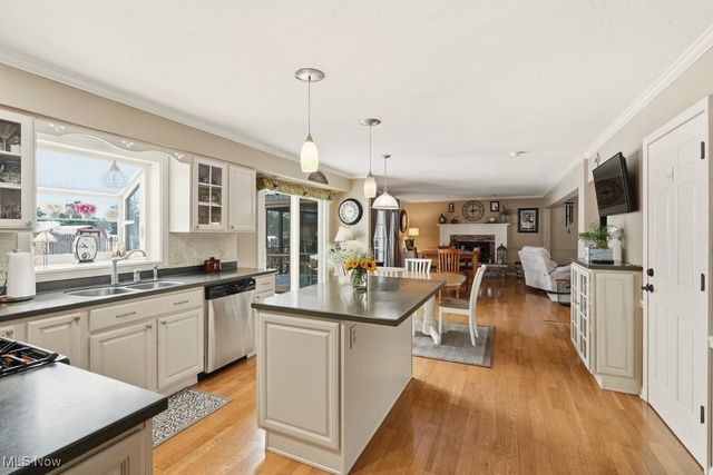 2090 Sand Run Knolls Drive, Akron, OH 44313