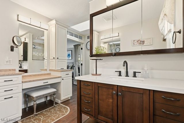 2090 Sand Run Knolls Drive, Akron, OH 44313