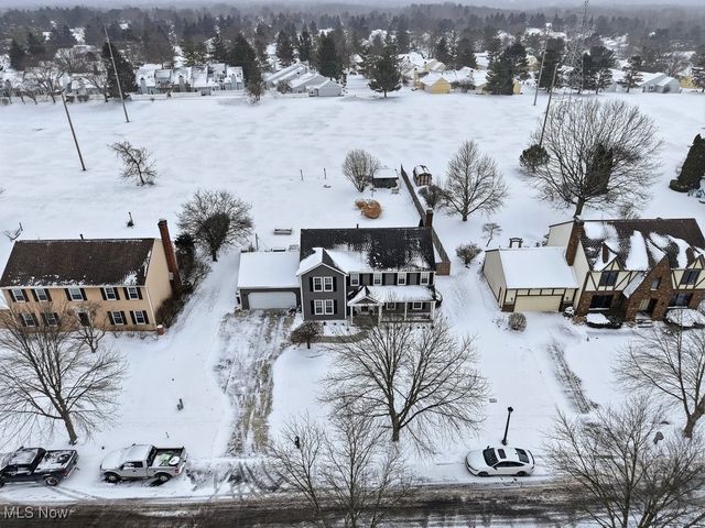 2090 Sand Run Knolls Drive, Akron, OH 44313