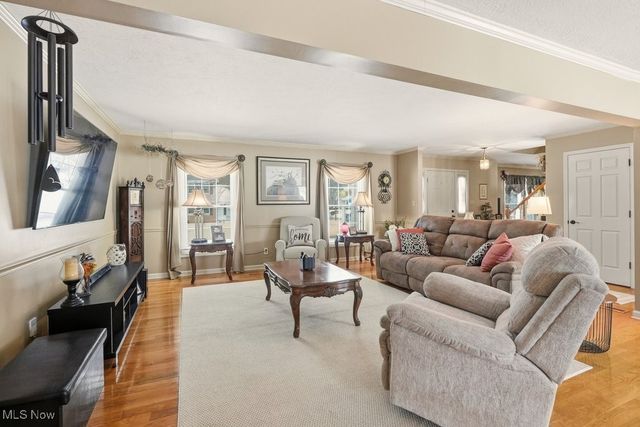 2090 Sand Run Knolls Drive, Akron, OH 44313