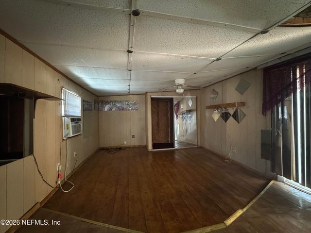 2560 ROBERT Street, Jacksonville, FL 32209