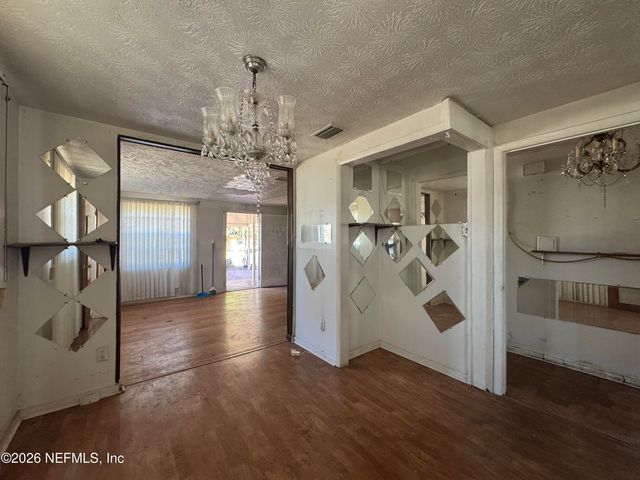 2560 ROBERT Street, Jacksonville, FL 32209