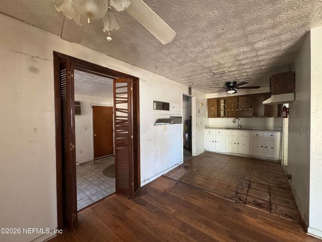 2560 ROBERT Street, Jacksonville, FL 32209