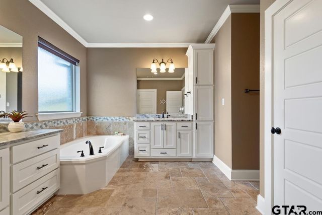 7344 Tule Creek Ln, Tyler, TX 75703