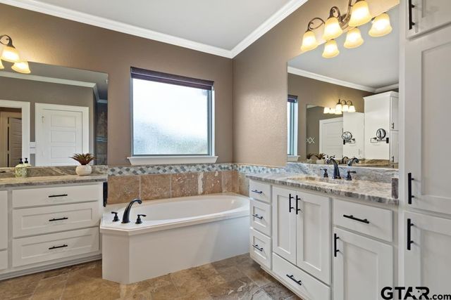 7344 Tule Creek Ln, Tyler, TX 75703