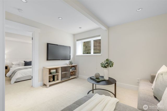806 W Fulton Street, Seattle, WA 98119