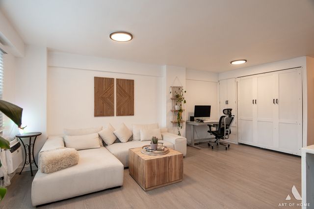 2909 N Sheridan Road 407, Chicago, IL 60657