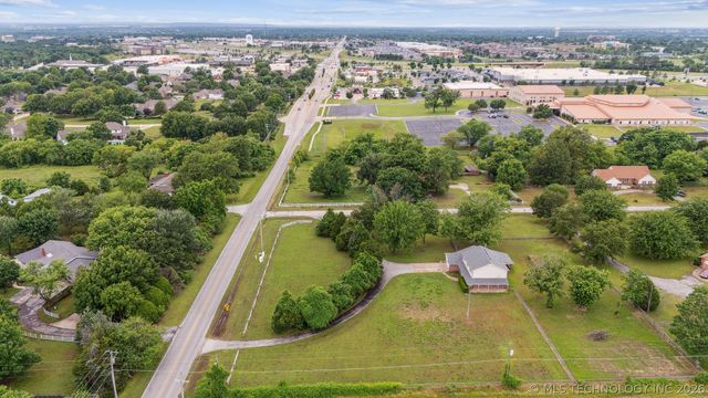 13601 E 96th Street North, Owasso, OK 74055