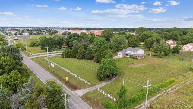 13601 E 96th Street North, Owasso, OK 74055