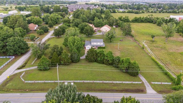 13601 E 96th Street North, Owasso, OK 74055