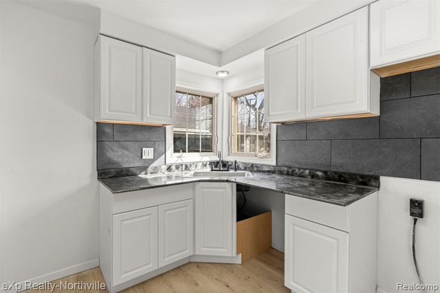 4675 Julius Boulevard, Westland, MI 48186