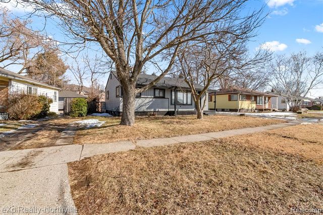 4675 Julius Boulevard, Westland, MI 48186