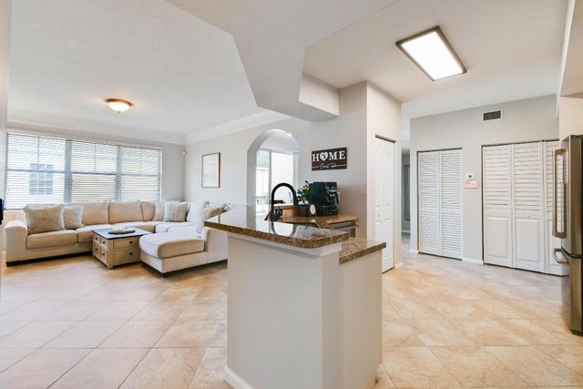 276 Murcia Drive 313, Jupiter, FL 33458