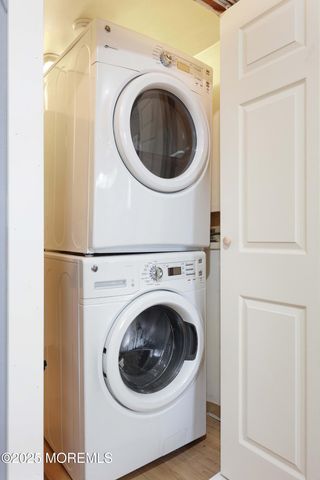 17 Hollycrest Drive, Brick, NJ 08723