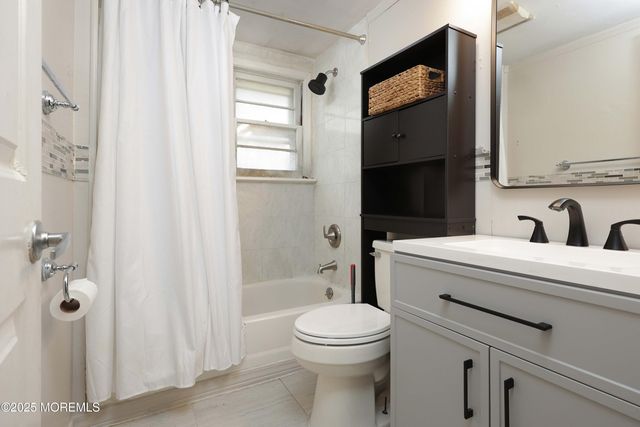 17 Hollycrest Drive, Brick, NJ 08723