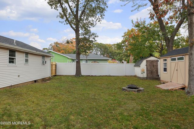 17 Hollycrest Drive, Brick, NJ 08723