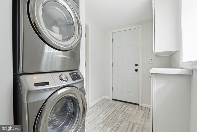 411 S CHESTER ST, Baltimore, MD 21231