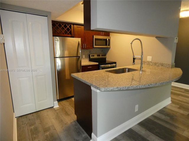 5740 Rock Island Rd 291, Tamarac, FL 33319