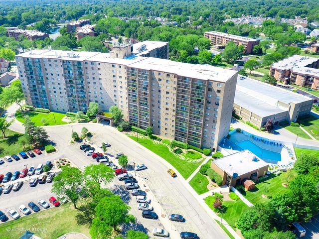 6340 Americana Drive 310, Willowbrook, IL 60527