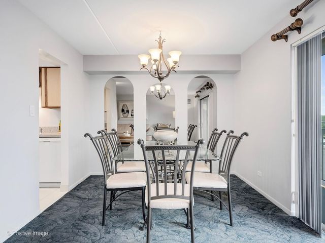 6340 Americana Drive 310, Willowbrook, IL 60527