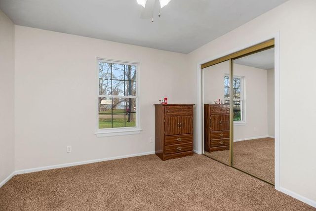 101 Jefferson Avenue, East Lynne, MO 64743