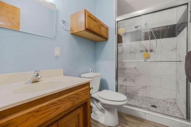 101 Jefferson Avenue, East Lynne, MO 64743