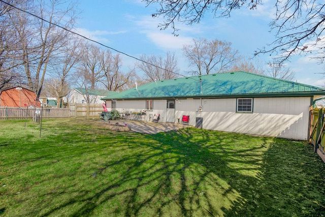101 Jefferson Avenue, East Lynne, MO 64743