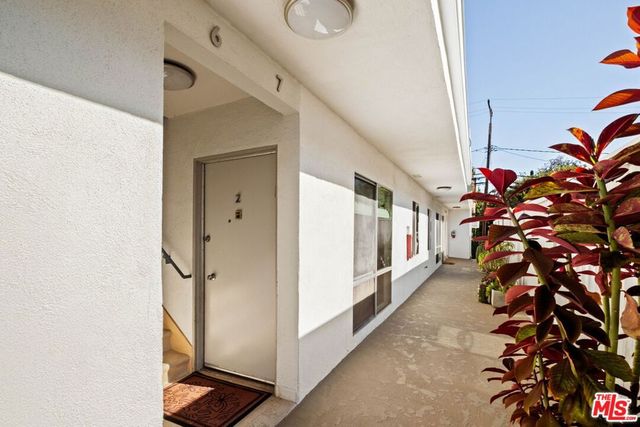 550 N Croft Avenue 2, Los Angeles, CA 90048