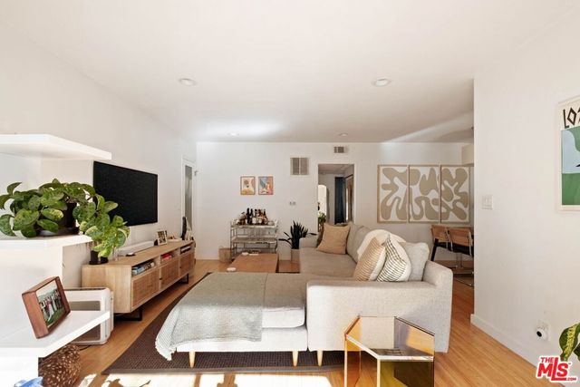 550 N Croft Avenue 2, Los Angeles, CA 90048