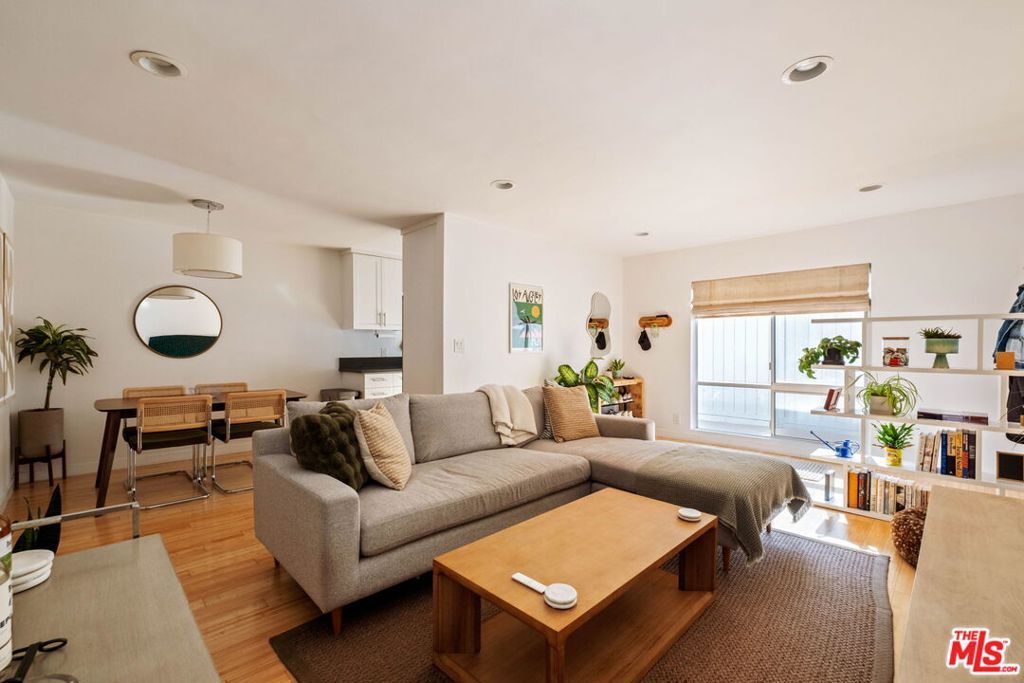 550 N Croft Avenue 2, Los Angeles, CA 90048
