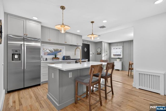 96 Lynwood Road, Verona, NJ 07044