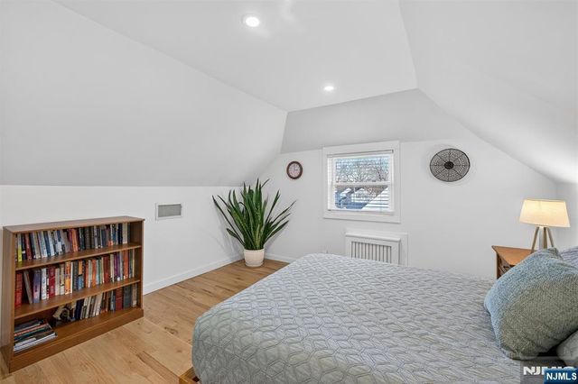 96 Lynwood Road, Verona, NJ 07044