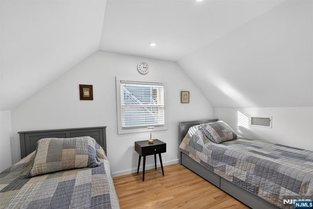 96 Lynwood Road, Verona, NJ 07044