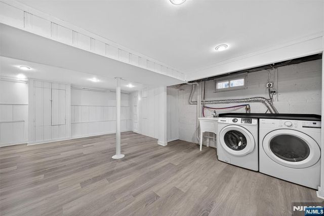 96 Lynwood Road, Verona, NJ 07044