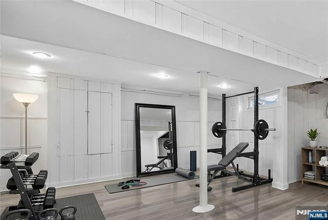 96 Lynwood Road, Verona, NJ 07044