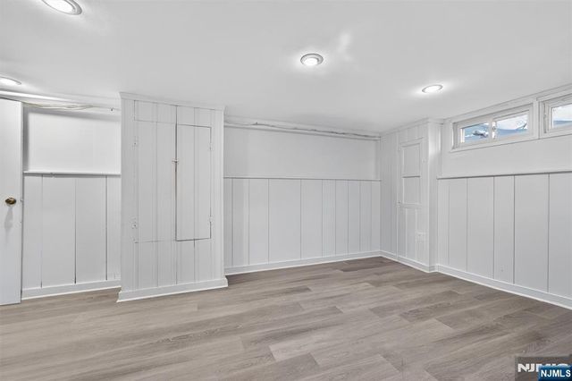 96 Lynwood Road, Verona, NJ 07044