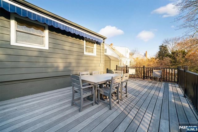 96 Lynwood Road, Verona, NJ 07044