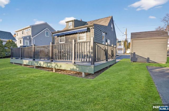 96 Lynwood Road, Verona, NJ 07044