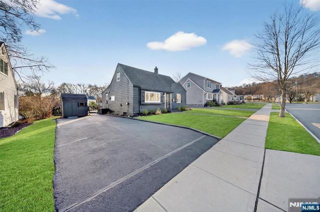 96 Lynwood Road, Verona, NJ 07044