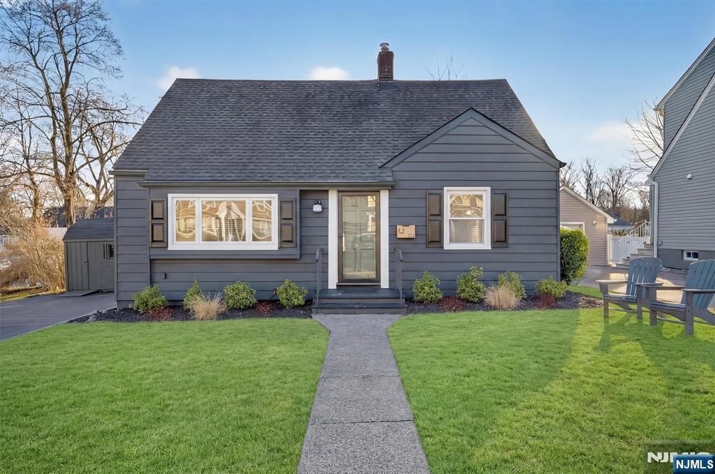 96 Lynwood Road, Verona, NJ 07044