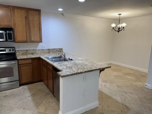 1075 N Escondido Blvd 104, Escondido, CA 92026