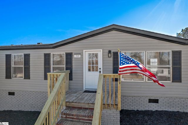 310 Walnut Court, Fountain Inn, SC 29644