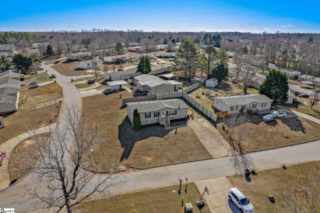 310 Walnut Court, Fountain Inn, SC 29644