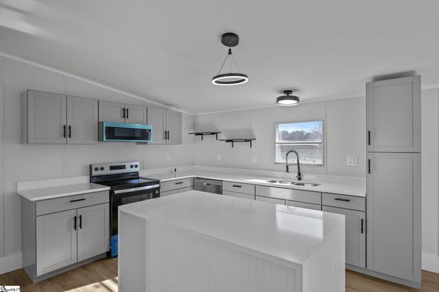 310 Walnut Court, Fountain Inn, SC 29644