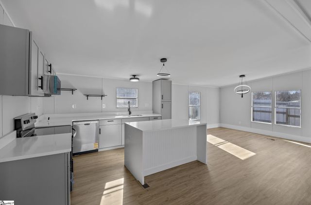 310 Walnut Court, Fountain Inn, SC 29644