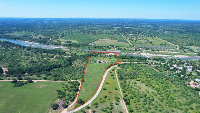 19811 W Ranch Road 152 RD, Llano, TX 78643