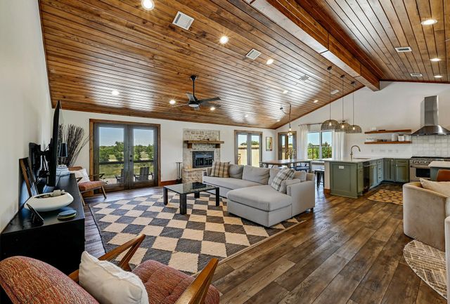 19811 W Ranch Road 152 RD, Llano, TX 78643