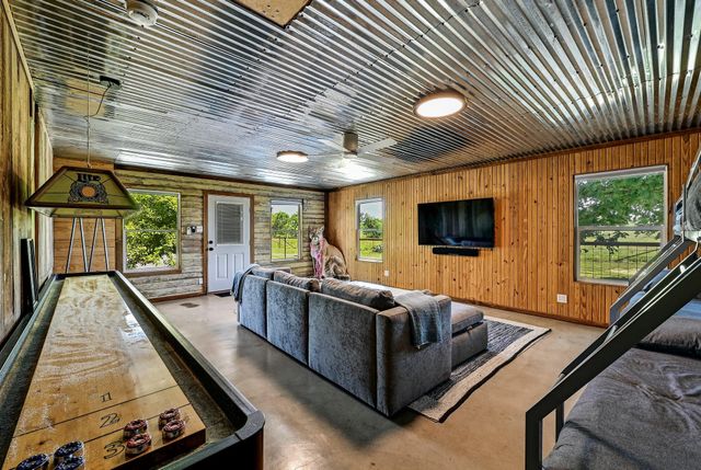 19811 W Ranch Road 152 RD, Llano, TX 78643