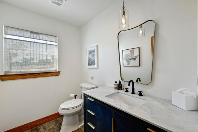 19811 W Ranch Road 152 RD, Llano, TX 78643